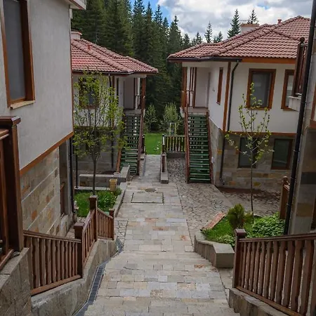 Комплекс Райковски Лодж Pamporovo